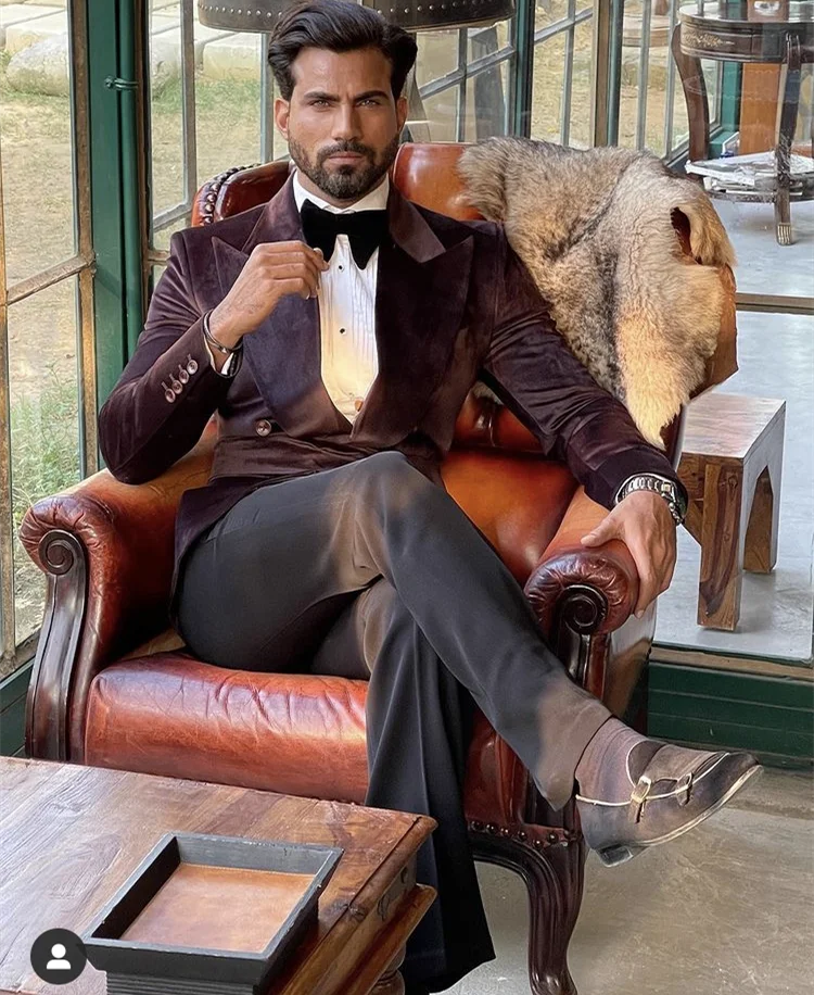 Velvet Mens Suits Belt Peaked Lapel Wedding Suit Jacket Groom Tuxedos Custom Made Party Wedding Groom Party Wear
Velvet Mens Suits Belt Peaked Lapel Wedding Suit Jacket Groom Tuxedos Custom Made Party Wedding Groom Party Wear