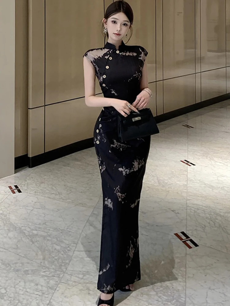 Summer Black Print Sleeveless Chic Cheongsam Dress Women Korean Vintage Luxury Long Dress 2025 Elegant Bodycon Festival Vestidos
Summer Black Print Sleeveless Chic Cheongsam Dress Women Korean Vintage Luxury Long Dress 2025 Elegant Bodycon Festival Vestidos