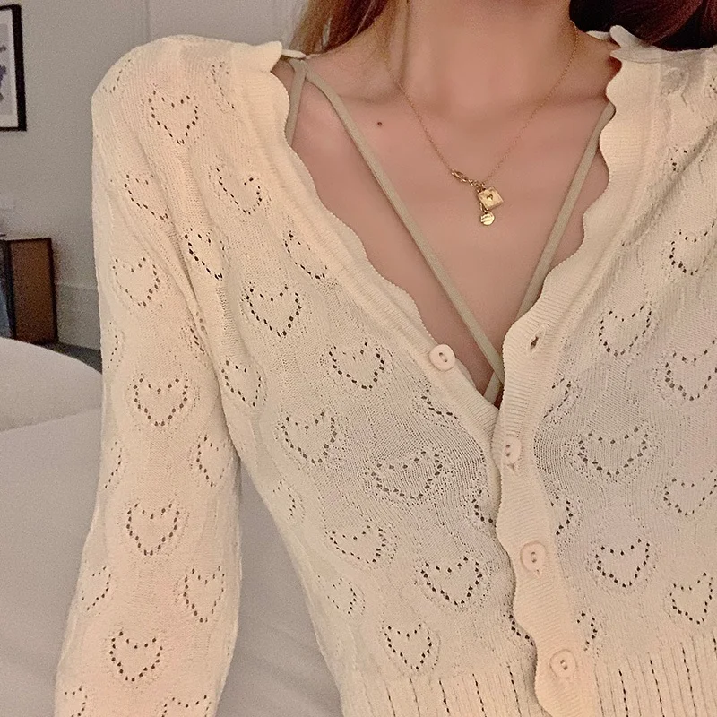 Thin Knitted Cardigan Women's Summer Shawl Ice Silk Top Outerwear Sun Protection Cover up Korean Style Long Sleeve V-Neck
Thin Knitted Cardigan Women's Summer Shawl Ice Silk Top Outerwear Sun Protection Cover up Korean Style Long Sleeve V-Neck