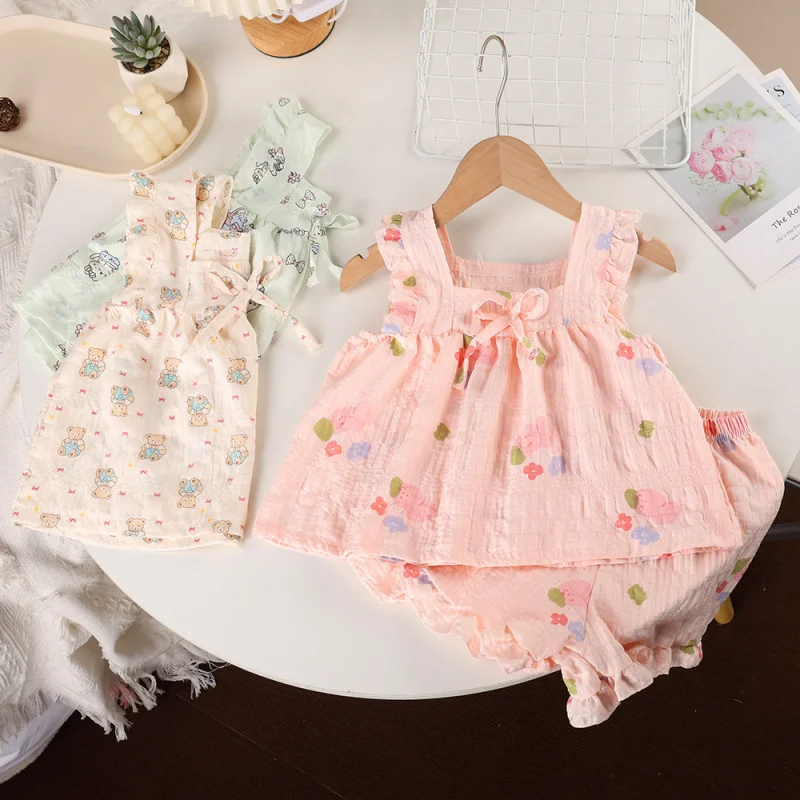 2026Summer children's floral suspender set, girls' sleeveless dress, casual princess style, thin cartoon fashionable outfit
2026Summer children's floral suspender set, girls' sleeveless dress, casual princess style, thin cartoon fashionable outfit