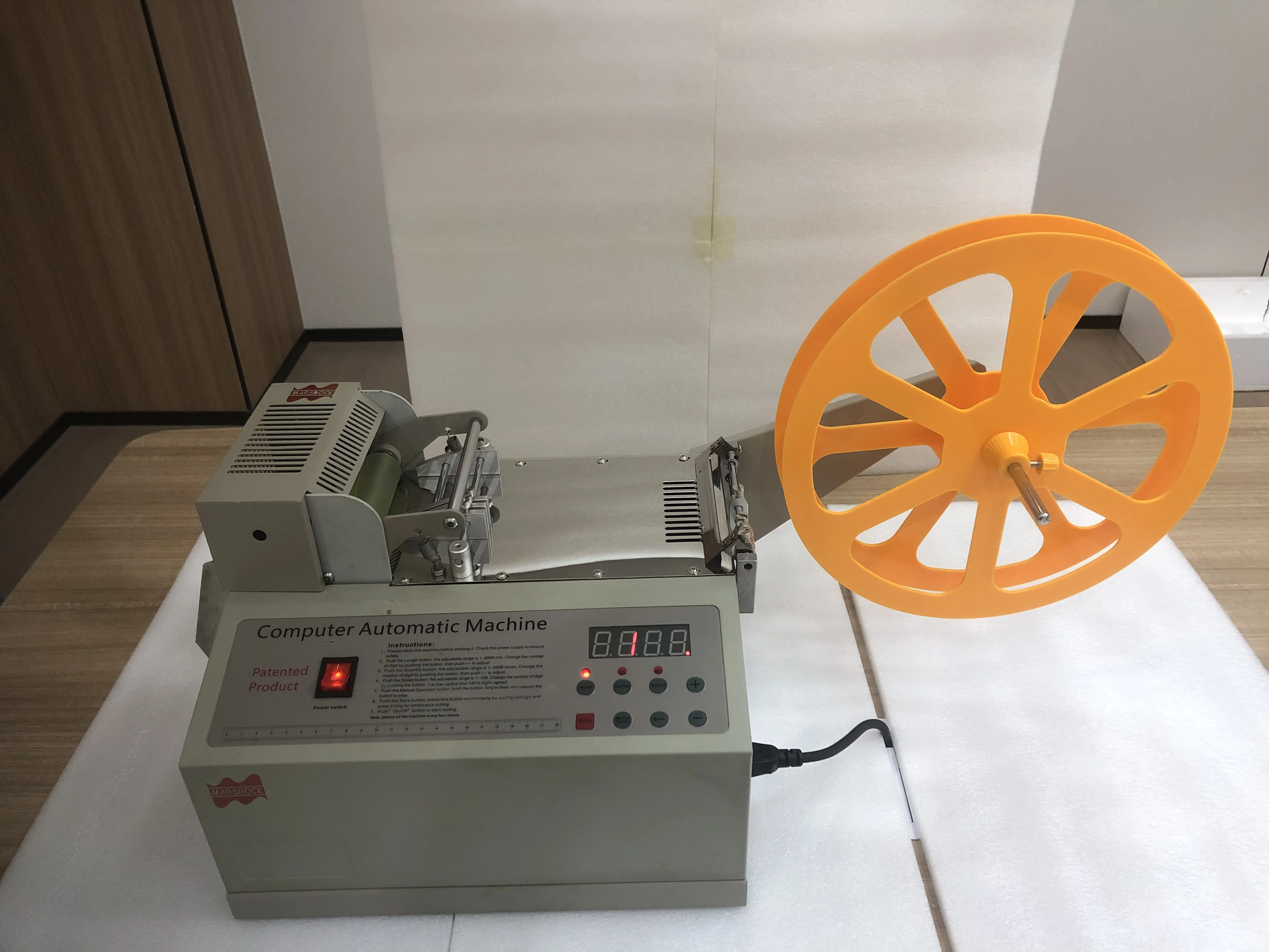 220V Automatic PV Ribbon computer Cutting Machine,Solar tabbing wire cutting machine, other ribbon cutting machine
220V Automatic PV Ribbon computer Cutting Machine,Solar tabbing wire cutting machine, other ribbon cutting machine