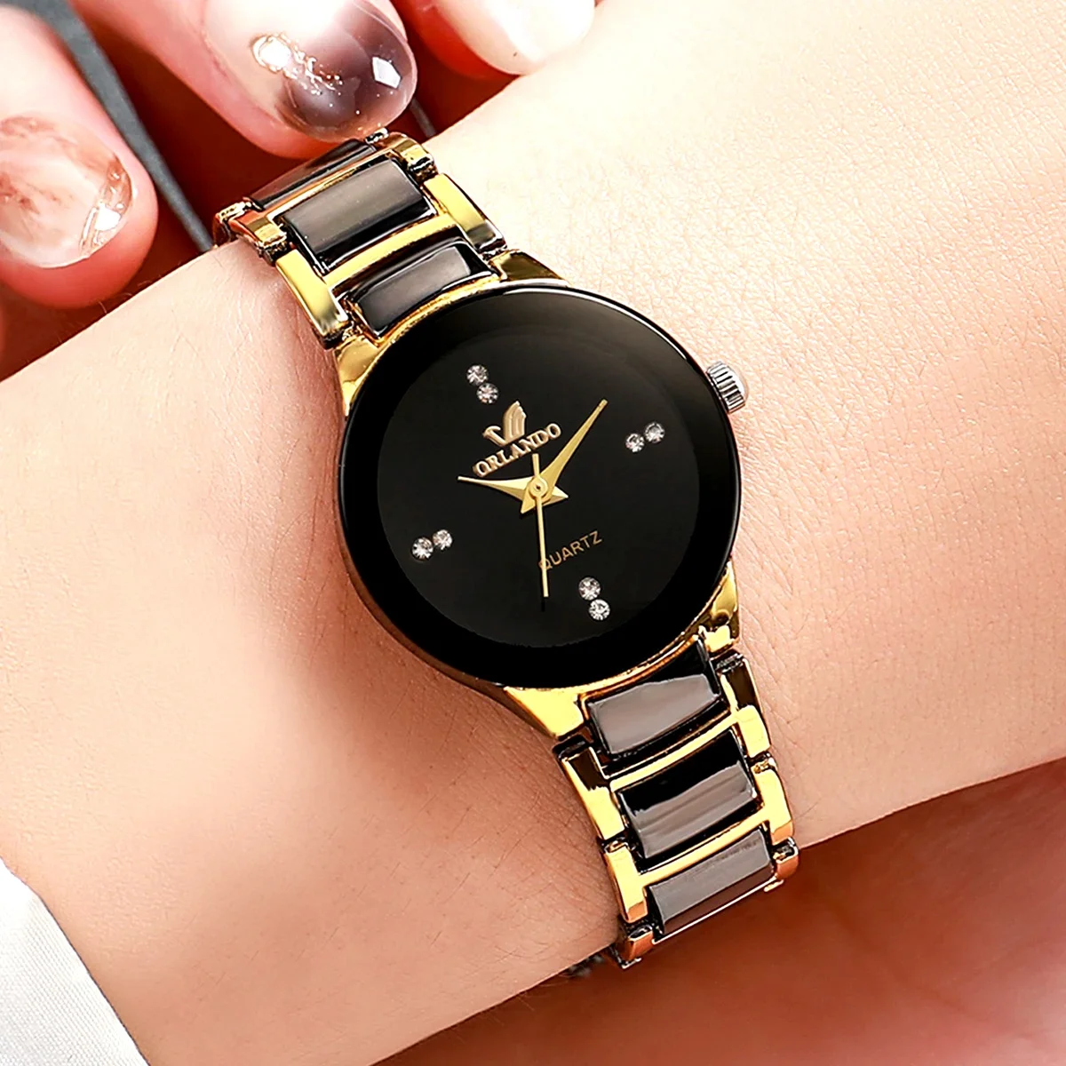Fashion Rhinestone Women's Watch Stainless Steel Band Analog Quartz Watches
Fashion Rhinestone Women's Watch Stainless Steel Band Analog Quartz Watches