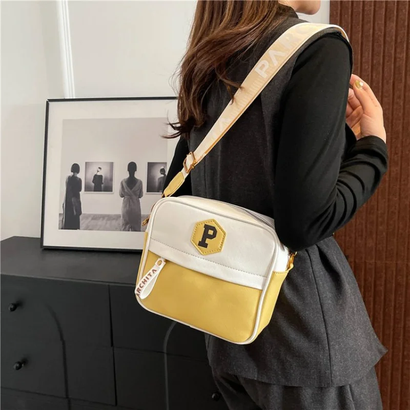 Luxury Women's Messenger Bag Crafted From Jasmine-Patterned Leather Boasting Paris Casual Vintage Lightweight Daily Style
Luxury Women's Messenger Bag Crafted From Jasmine-Patterned Leather Boasting Paris Casual Vintage Lightweight Daily Style