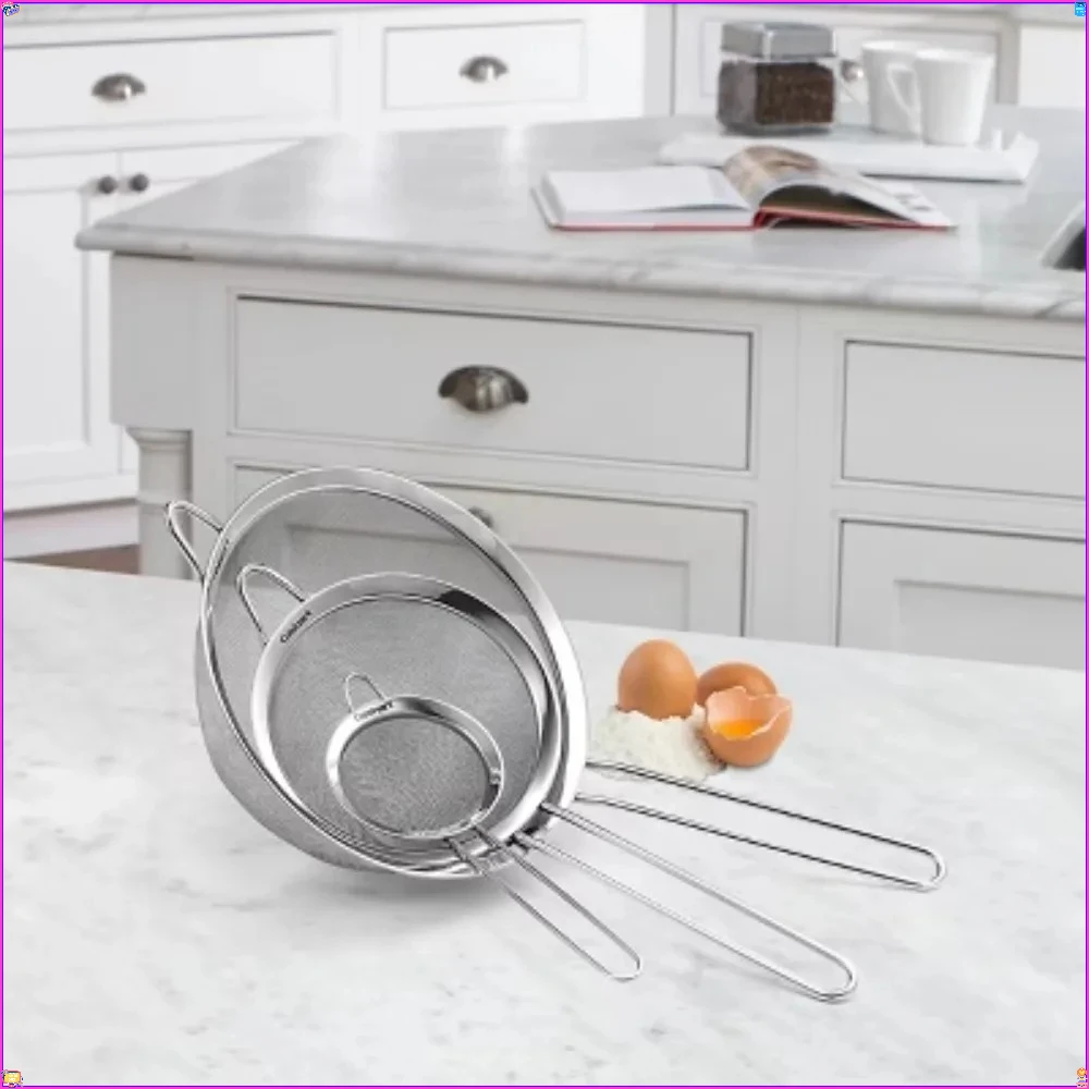 Набор из 3 сеток с мелкой сеткой, кухонный дуршлаг из нержавеющей стали для просеивания, фильтрации, стирки, приготовления пищи, выпечки
Набор из 3 сеток с мелкой сеткой, кухонный дуршлаг из нержавеющей стали для просеивания, фильтрации, стирки, приготовления пищи, выпечки