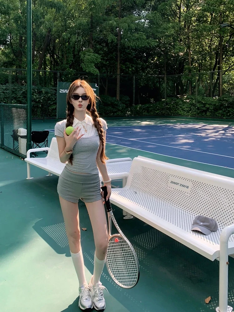 Grey Sports Short Pants Set Women's Collar Slim Fit Low Waist Tennis Shorts Two-Piece Suit Casual Summer Outfit
Grey Sports Short Pants Set Women's Collar Slim Fit Low Waist Tennis Shorts Two-Piece Suit Casual Summer Outfit