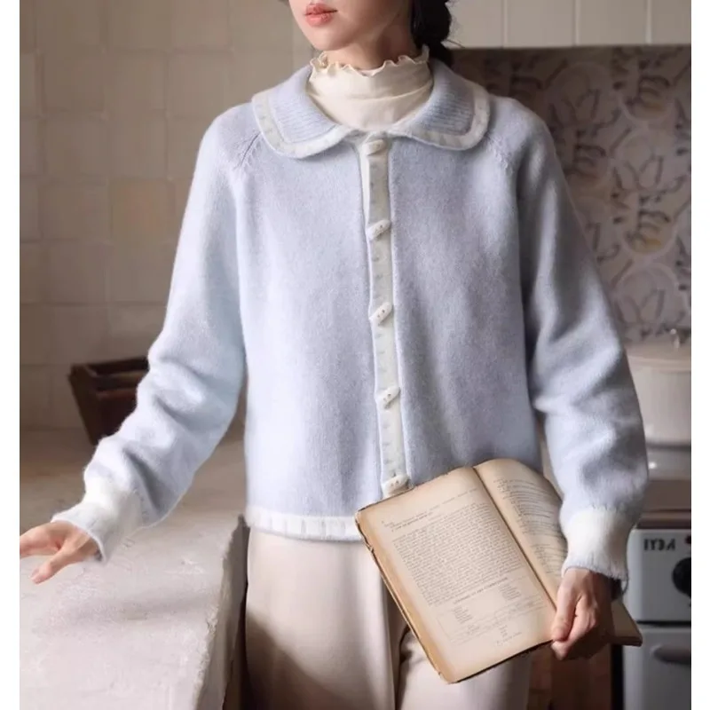 Вязаный свитер с лацканами молочно-голубого цвета и пуговицами, кардиган на весну и осень 2026, новинка Gentle Lazy
Вязаный свитер с лацканами молочно-голубого цвета и пуговицами, кардиган на весну и осень 2026, новинка Gentle Lazy