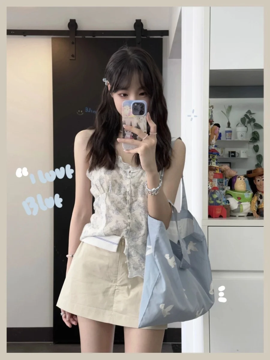 Sweet And Spicy Style Women's Summer Halter Neck Lace Floral Print Crop Top And Skirt Two-Piece Set Waist-Cinching Fashionable
Sweet And Spicy Style Women's Summer Halter Neck Lace Floral Print Crop Top And Skirt Two-Piece Set Waist-Cinching Fashionable