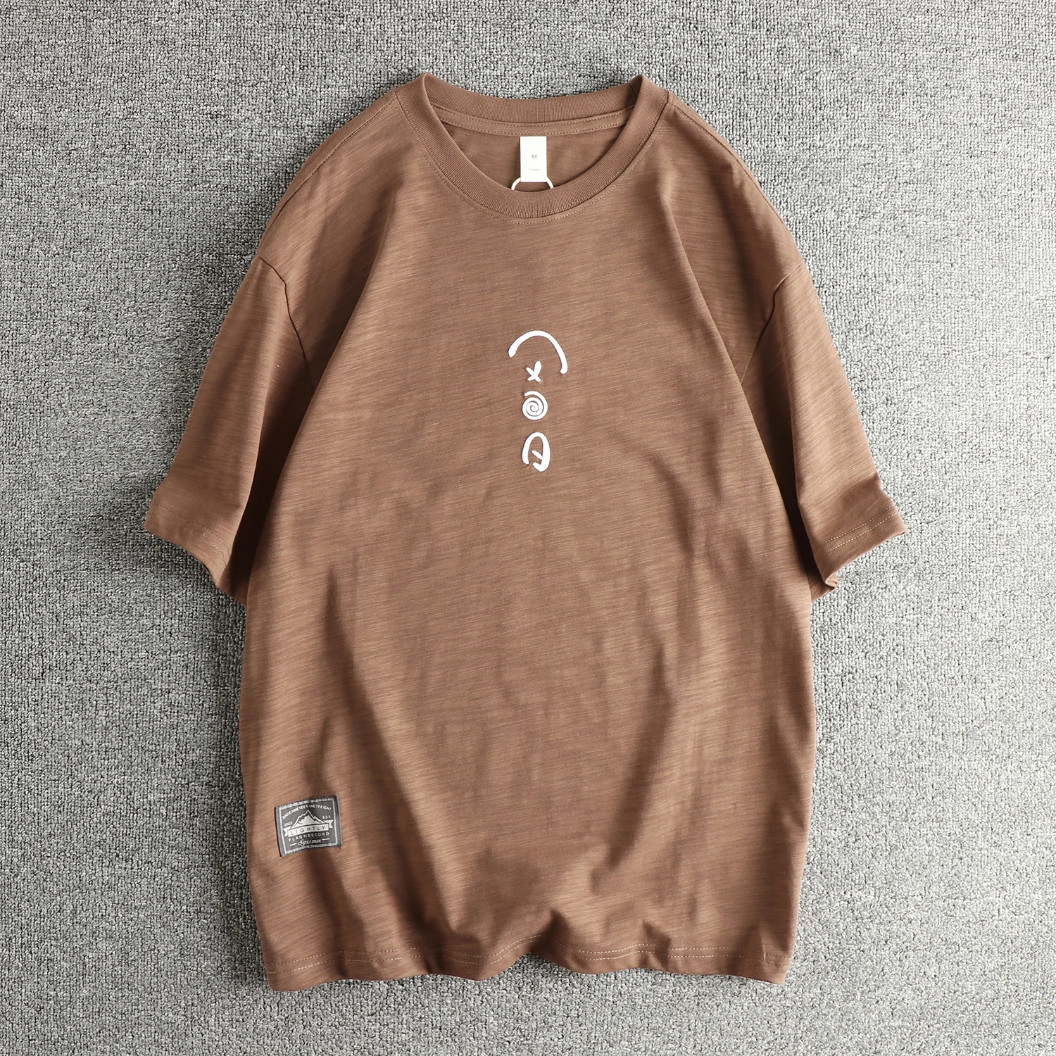 Summer New American Retro Geometric Embroidery Breathable Slub cotton Short-sleeved O-neck T-shirt Men's Fashion Casual Tops
Summer New American Retro Geometric Embroidery Breathable Slub cotton Short-sleeved O-neck T-shirt Men's Fashion Casual Tops