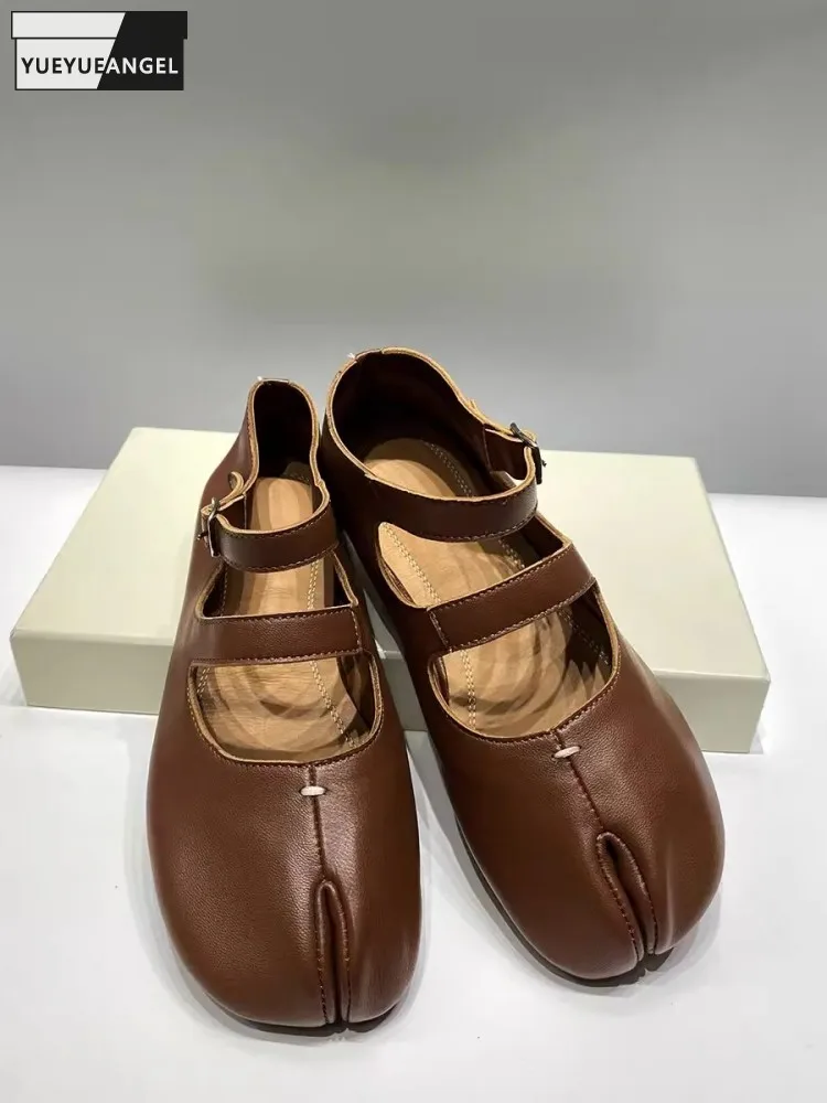 Spring Summer Buckle Strap Soft Leather Split Toe Mary Jane Shoes Women Vintage Design Ladies Genuine Leather Casual Flat Shoes
Spring Summer Buckle Strap Soft Leather Split Toe Mary Jane Shoes Women Vintage Design Ladies Genuine Leather Casual Flat Shoes