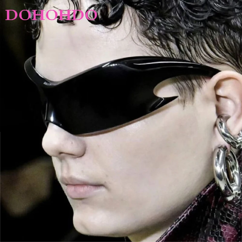 Trend Retro One Piece Y2K Sunglasses Men Women Fashion Brand Design Hip Hop Punk Glasses Male Outdoor Sport Cycling Goggle UV400
Trend Retro One Piece Y2K Sunglasses Men Women Fashion Brand Design Hip Hop Punk Glasses Male Outdoor Sport Cycling Goggle UV400