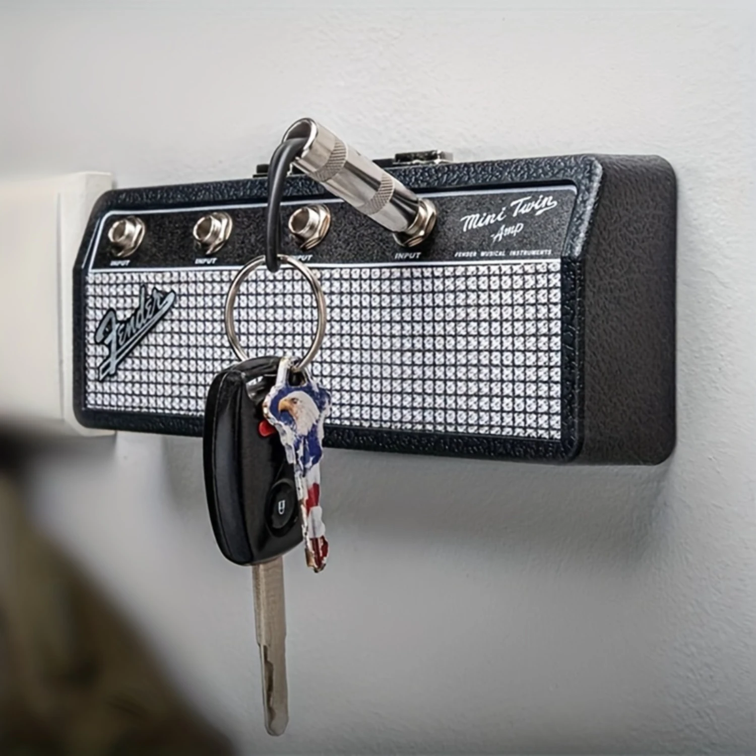Creative Keys Box, Key Holder With 4 Plugs, Radio Shaped Wall Mounted Plastic Keys Rack, Key Organizer For Bedroom, Entryway,
Creative Keys Box, Key Holder With 4 Plugs, Radio Shaped Wall Mounted Plastic Keys Rack, Key Organizer For Bedroom, Entryway,