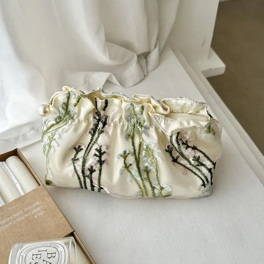 Purse Embroidery Lace Makeup Bag Clutch Bag Pearl Skincare Storage Bag Multifunctional Large Capacity Dinner Bag Girls
Purse Embroidery Lace Makeup Bag Clutch Bag Pearl Skincare Storage Bag Multifunctional Large Capacity Dinner Bag Girls
