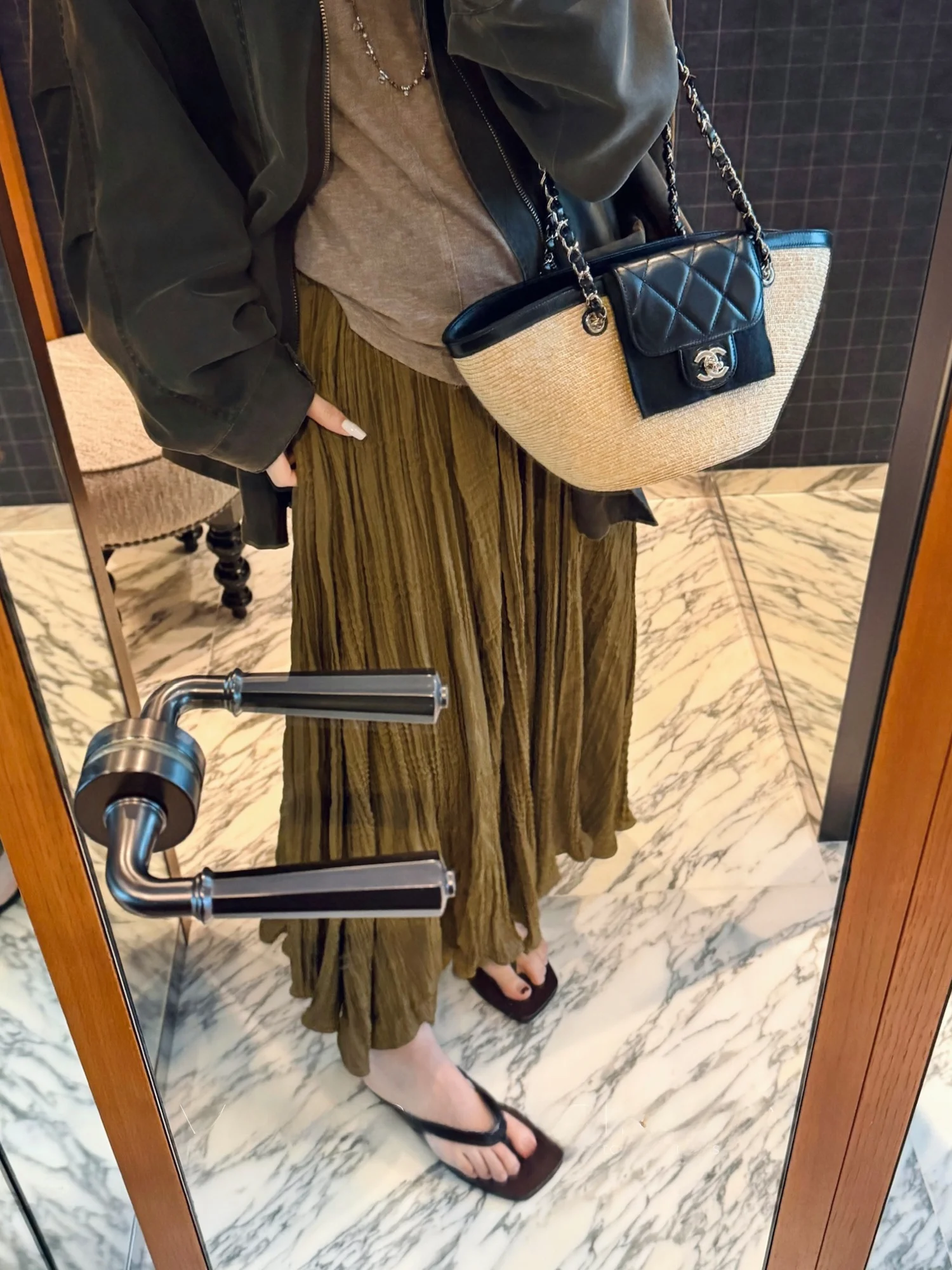 Qian Meixi A-Line Skirt Women's Premium Sensation Slimming Half-Length Gown Water Wave Crepe Draped Folded Polyester Fiber
Qian Meixi A-Line Skirt Women's Premium Sensation Slimming Half-Length Gown Water Wave Crepe Draped Folded Polyester Fiber