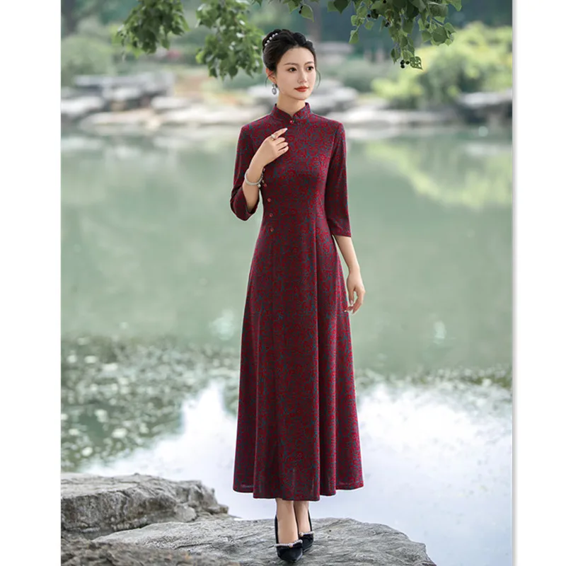 Жемчужное хлопковое длинное платье Cheongsam Qi Pao, большая распашная юбка, зимняя новая мода, улучшение китайского стиля со средним рукавом
Жемчужное хлопковое длинное платье Cheongsam Qi Pao, большая распашная юбка, зимняя новая мода, улучшение китайского стиля со средним рукавом