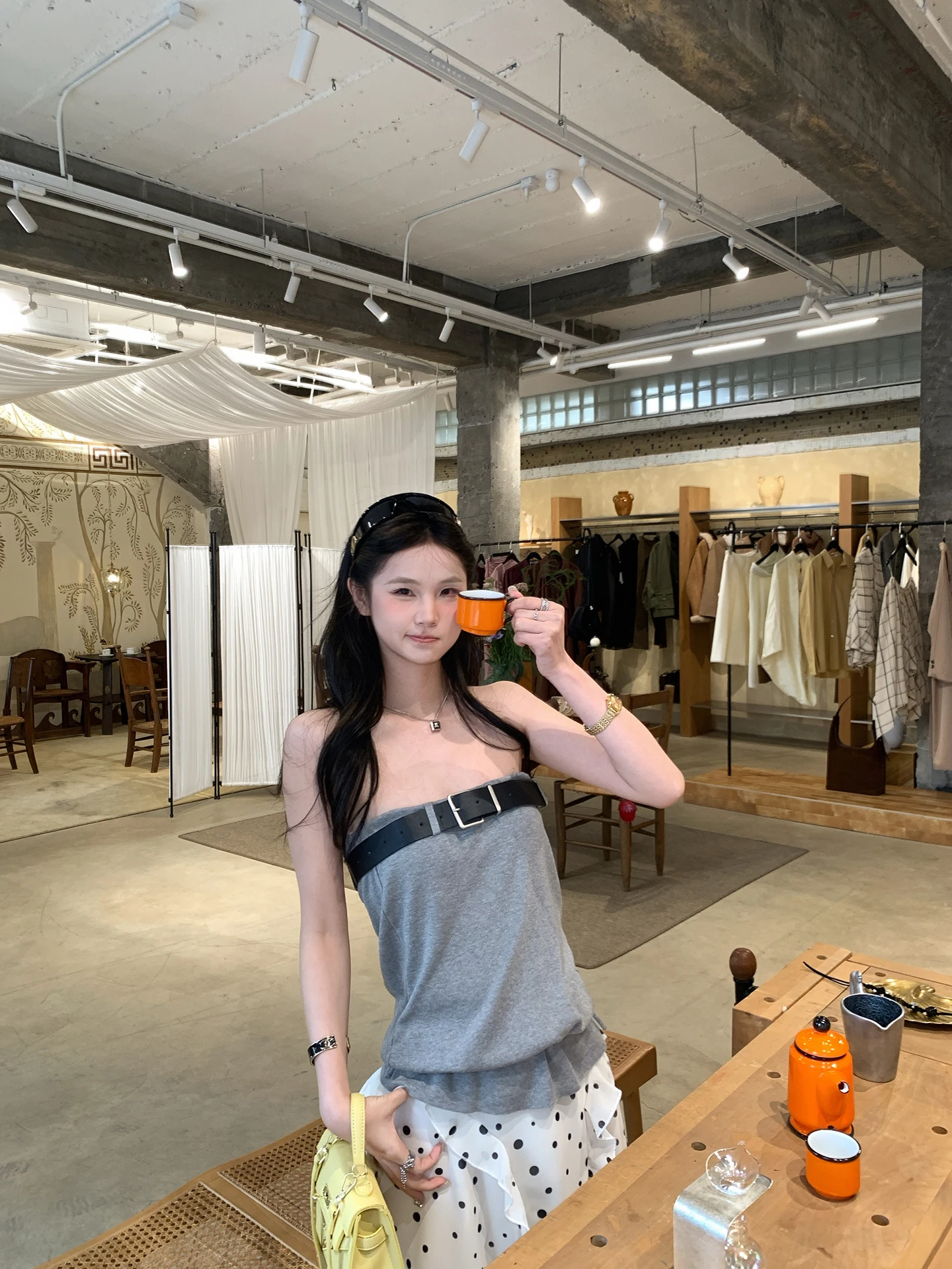 Black Belted Loose Fit Slimming Top for Women Anneshop Korean Style Daily Wear 2026 New Design Knitted Tube Bustier
Black Belted Loose Fit Slimming Top for Women Anneshop Korean Style Daily Wear 2026 New Design Knitted Tube Bustier