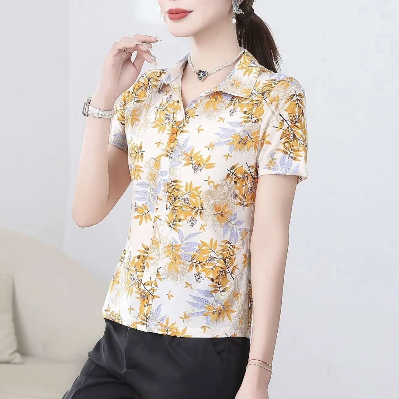 Collared Short-sleeved Women's Fashion Mom's Clothing Short and Slim Thin Style Belly-covering Age-reducingplus Size Women Cloth
Collared Short-sleeved Women's Fashion Mom's Clothing Short and Slim Thin Style Belly-covering Age-reducingplus Size Women Cloth