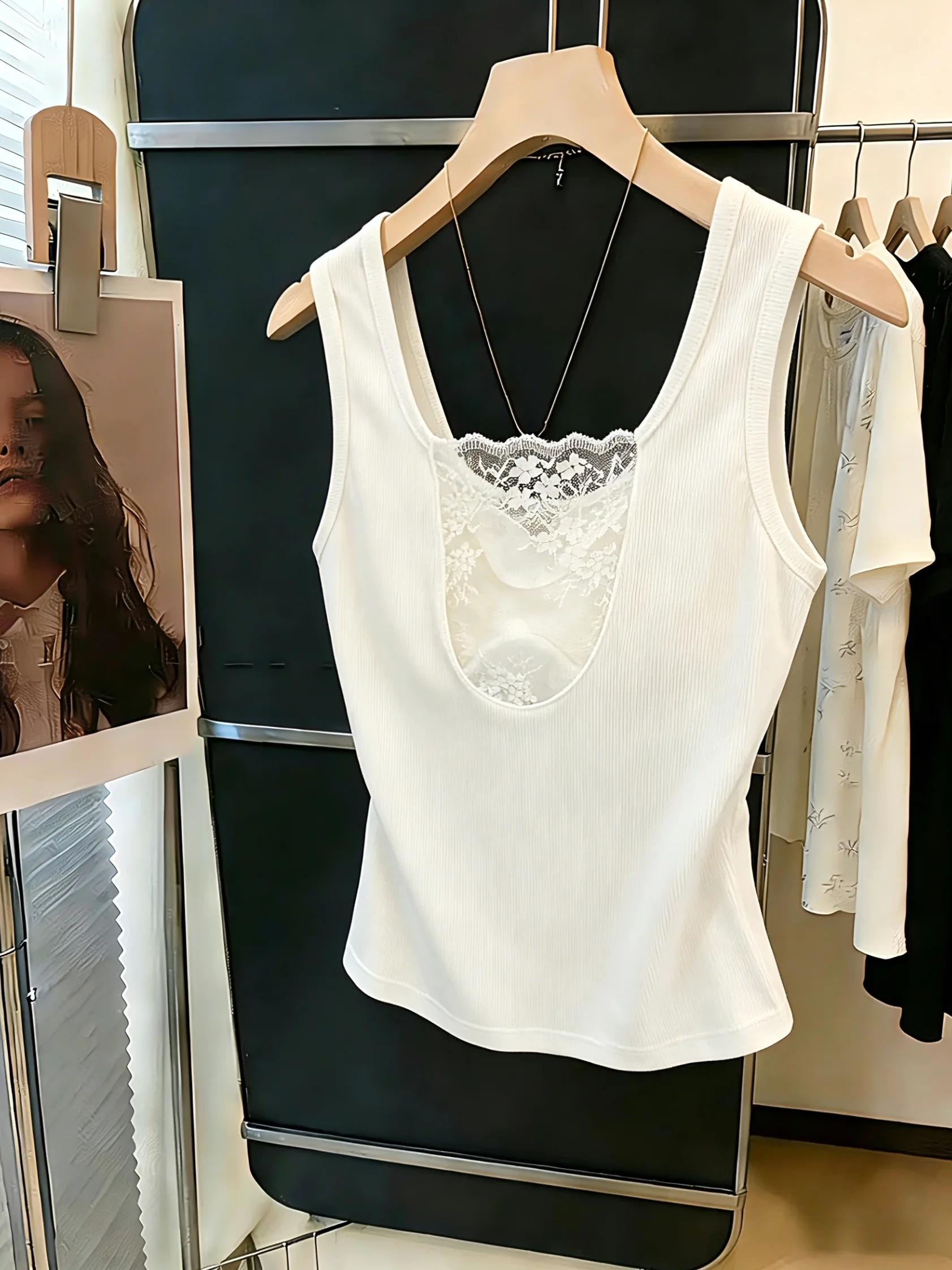 Summer New Style Women's Lace Back Splicing Strap Vest Pure Desire with Chest Pad Beautiful Backward Shirt Commute Korean Ver...
Summer New Style Women's Lace Back Splicing Strap Vest Pure Desire with Chest Pad Beautiful Backward Shirt Commute Korean Ver...