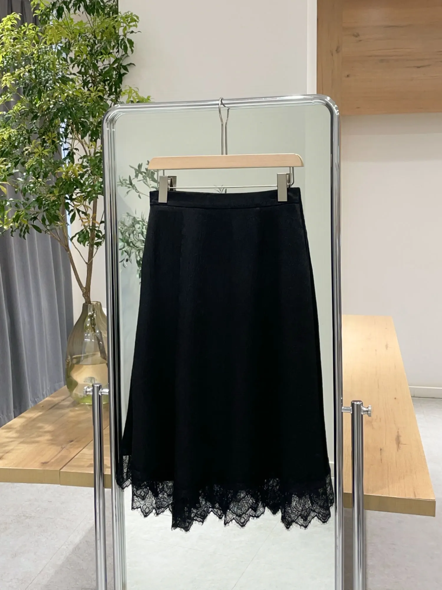 Nolara Select 2026 Spring Summer Lace Texture Half Skirt High Waist A-Line Casual Style Ladies' Polyester Fiber Skirt
Nolara Select 2026 Spring Summer Lace Texture Half Skirt High Waist A-Line Casual Style Ladies' Polyester Fiber Skirt