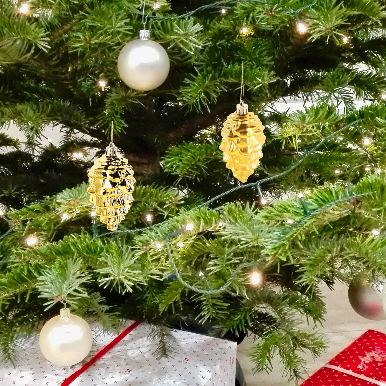 8Pcs Plastic Pinecone Christmas Ornaments 9Cm Shatterproof Tree Decorations for Holiday Wedding Party Elegant Hanging Balls
8Pcs Plastic Pinecone Christmas Ornaments 9Cm Shatterproof Tree Decorations for Holiday Wedding Party Elegant Hanging Balls