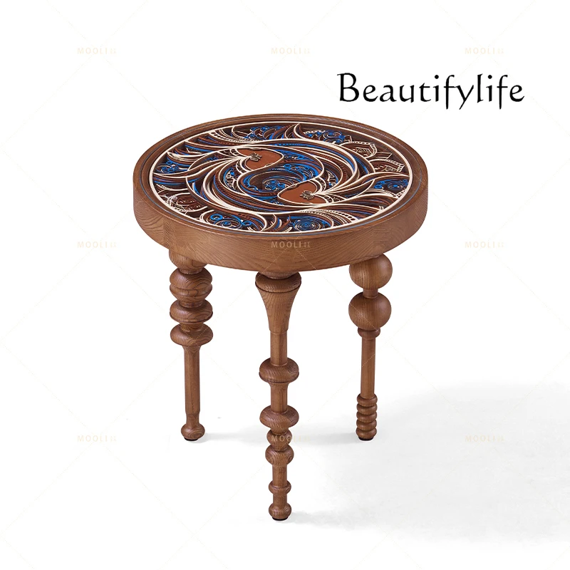 French retro solid wood round edge table, antique small coffee table in the living room, light luxury walnut edge table
French retro solid wood round edge table, antique small coffee table in the living room, light luxury walnut edge table