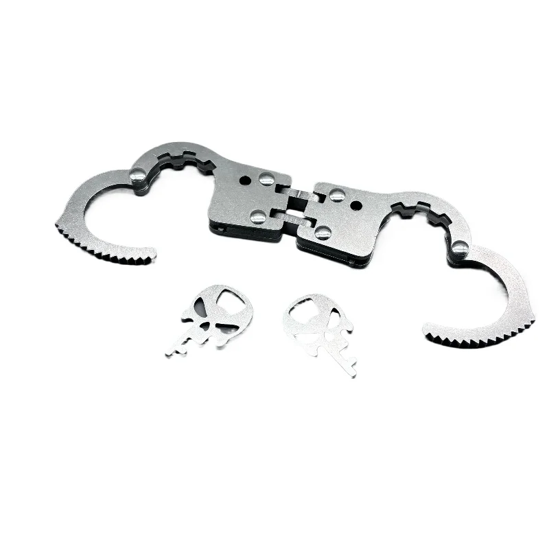 Creative keychains, thumb clasps, iron shackles, mother and child stainless steel models, props, ankle cuffs
Creative keychains, thumb clasps, iron shackles, mother and child stainless steel models, props, ankle cuffs