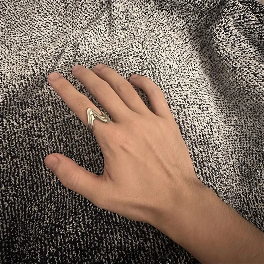 French Kiko Medieval Spiral Wave 925 Silver Couple Ring Ins Style Fashion Design Light Luxury Charm Jewelry
French Kiko Medieval Spiral Wave 925 Silver Couple Ring Ins Style Fashion Design Light Luxury Charm Jewelry