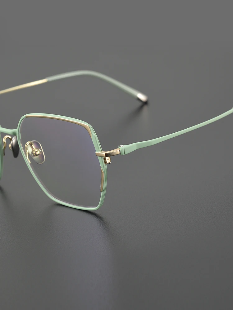 2025 new 8 grams! Skinny light green Japanese handmade designer pure titanium ultra-light myopia glasses frame, retro square
2025 new 8 grams! Skinny light green Japanese handmade designer pure titanium ultra-light myopia glasses frame, retro square