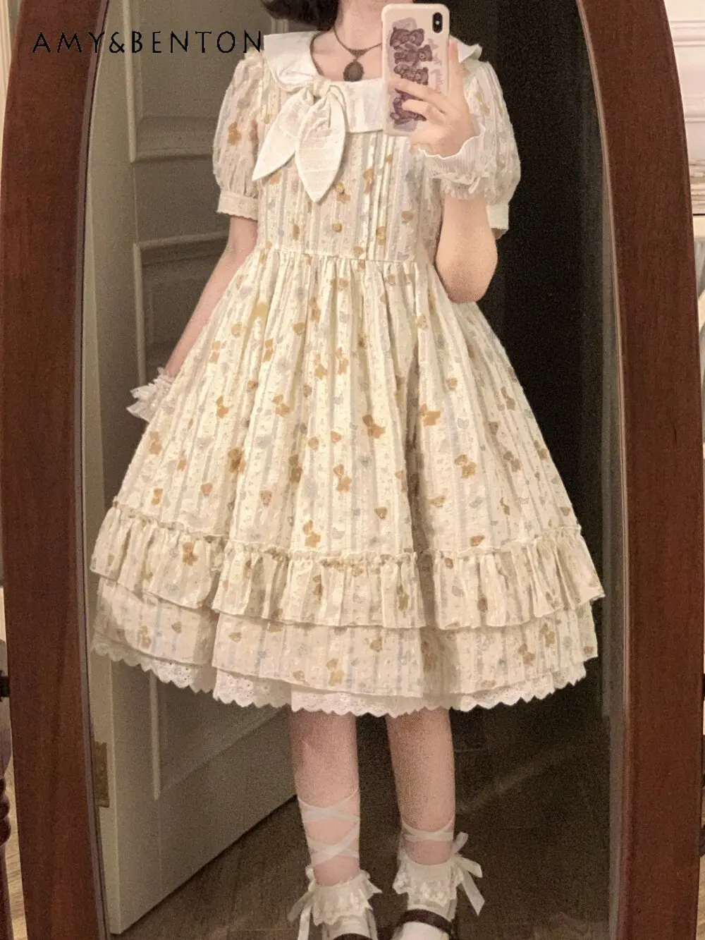 Summer Japanese Soft Girl Style Beige Cartoon Bear Print Loose Casual Daily Lolita Peter Pan Collar Short Sleeve A-line Dress
Summer Japanese Soft Girl Style Beige Cartoon Bear Print Loose Casual Daily Lolita Peter Pan Collar Short Sleeve A-line Dress