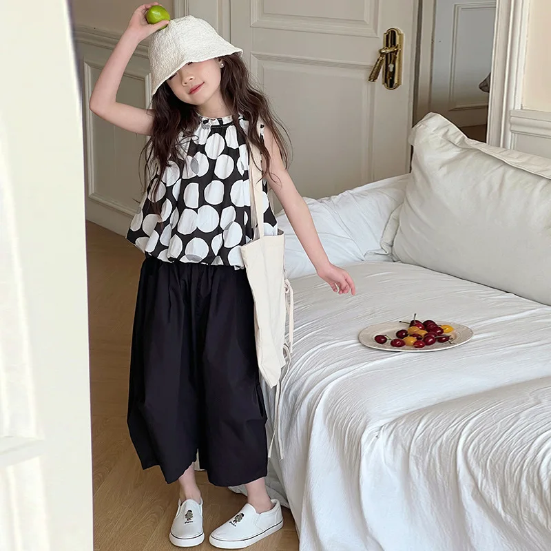 Girls Suits Sleeveless Big Polka 2024 Summer New Medium and Large Children Thin Vest Loose Straight Leg Pants Two-piece Set
Girls Suits Sleeveless Big Polka 2024 Summer New Medium and Large Children Thin Vest Loose Straight Leg Pants Two-piece Set
