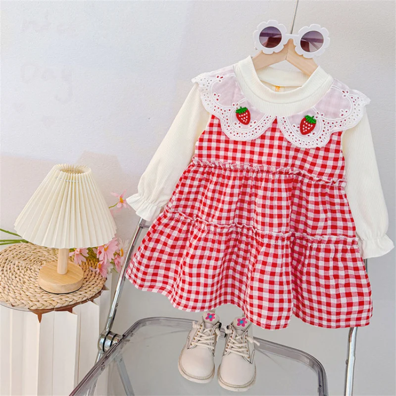 Girls Dress Spring and Autumn New Baby Girl Cute Strawberry Plaid Long Sleeve Doll Collar Lace Children's Clothing
Girls Dress Spring and Autumn New Baby Girl Cute Strawberry Plaid Long Sleeve Doll Collar Lace Children's Clothing