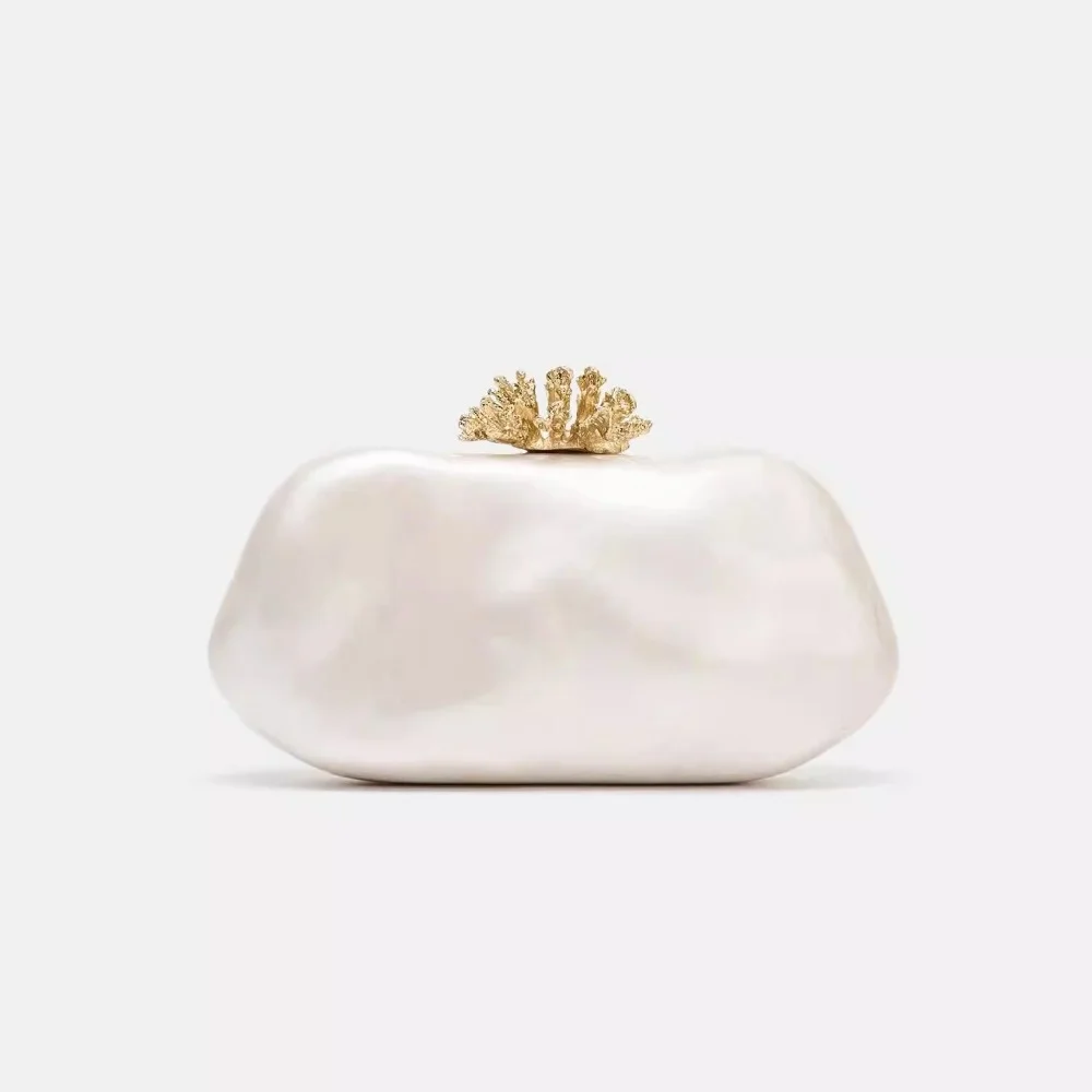 Shell party Clutch Bag women wedding evening party cute ivory pearl color Acrylic purse handbag spring summer new 2026
Shell party Clutch Bag women wedding evening party cute ivory pearl color Acrylic purse handbag spring summer new 2026