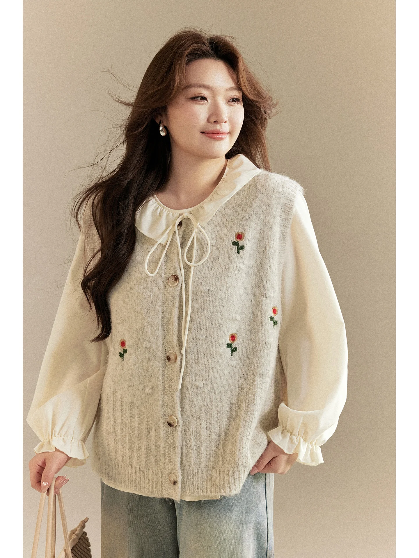 Large Size Knitted Vest Jacket with Embroidered Flowers for Women Spring New Style Morning Blooming Retro Knitted Top
Large Size Knitted Vest Jacket with Embroidered Flowers for Women Spring New Style Morning Blooming Retro Knitted Top