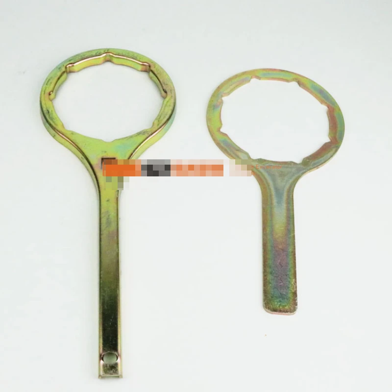 For Hitachi oil-water separator diesel filter element filter bowl wrench special removal tool high quality Excavator accessories
For Hitachi oil-water separator diesel filter element filter bowl wrench special removal tool high quality Excavator accessories