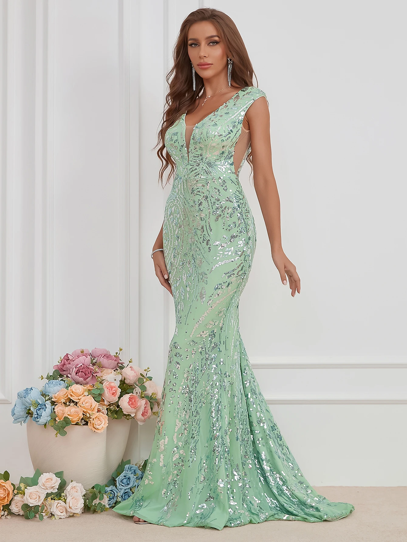 UNITHORSE Elegant V-neck sequin embellished evening gown dress for women
UNITHORSE Elegant V-neck sequin embellished evening gown dress for women
