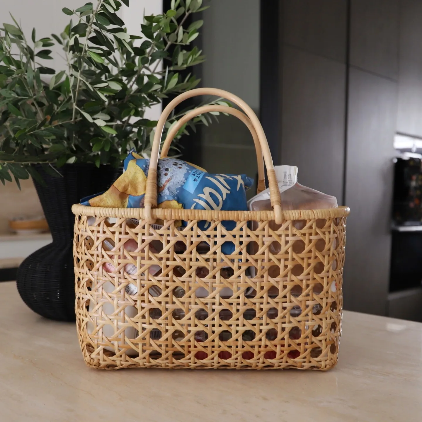 Natural hand-woven vegetable basket, vegetable , shopping basket, picnic basket, spring outing bag
Natural hand-woven vegetable basket, vegetable , shopping basket, picnic basket, spring outing bag