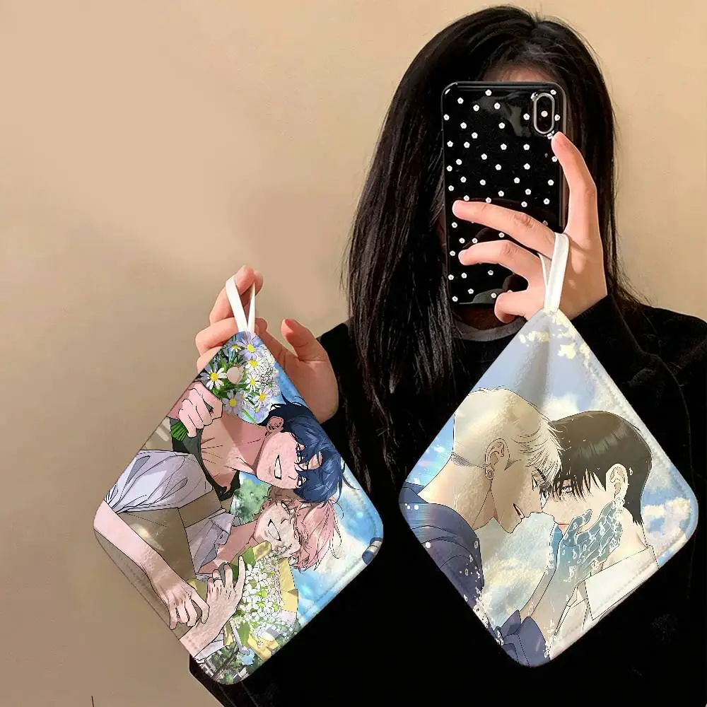 Korean Manhwa BL Anime Hanging Style Hand Wiping Towel, Polyester Cotton, Anti-fade For Indoor Kitchen Living Room
Korean Manhwa BL Anime Hanging Style Hand Wiping Towel, Polyester Cotton, Anti-fade For Indoor Kitchen Living Room