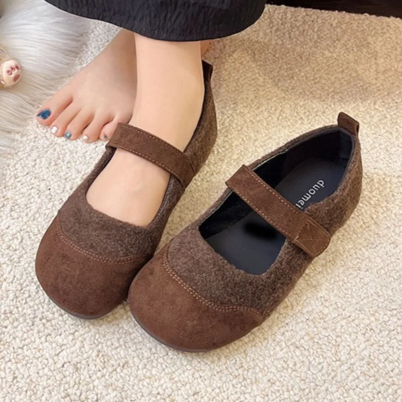 2025 Autumn Flats Shallow Women Fur Loafers Shoes Fashion Designer Elegant Shoes Casual New Sneakers Comfort Zapatillas De Mujer
2025 Autumn Flats Shallow Women Fur Loafers Shoes Fashion Designer Elegant Shoes Casual New Sneakers Comfort Zapatillas De Mujer