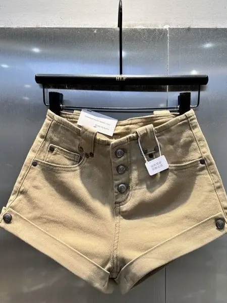 Khaki Retro High Waist Cuffed Denim Shorts Women's Summer New Side Button Slimming Sexy Girl Butt Covering Hot Pants
Khaki Retro High Waist Cuffed Denim Shorts Women's Summer New Side Button Slimming Sexy Girl Butt Covering Hot Pants