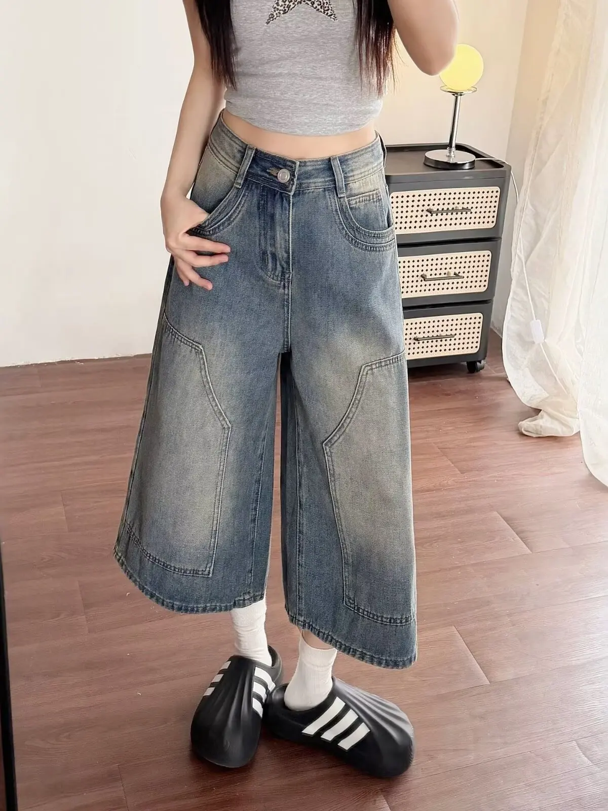 American Style Vintage Faded Seven-Foot Women's Jeans High Waist Wide Leg Straight Cut Trousers Spring Summer New Arrival
American Style Vintage Faded Seven-Foot Women's Jeans High Waist Wide Leg Straight Cut Trousers Spring Summer New Arrival