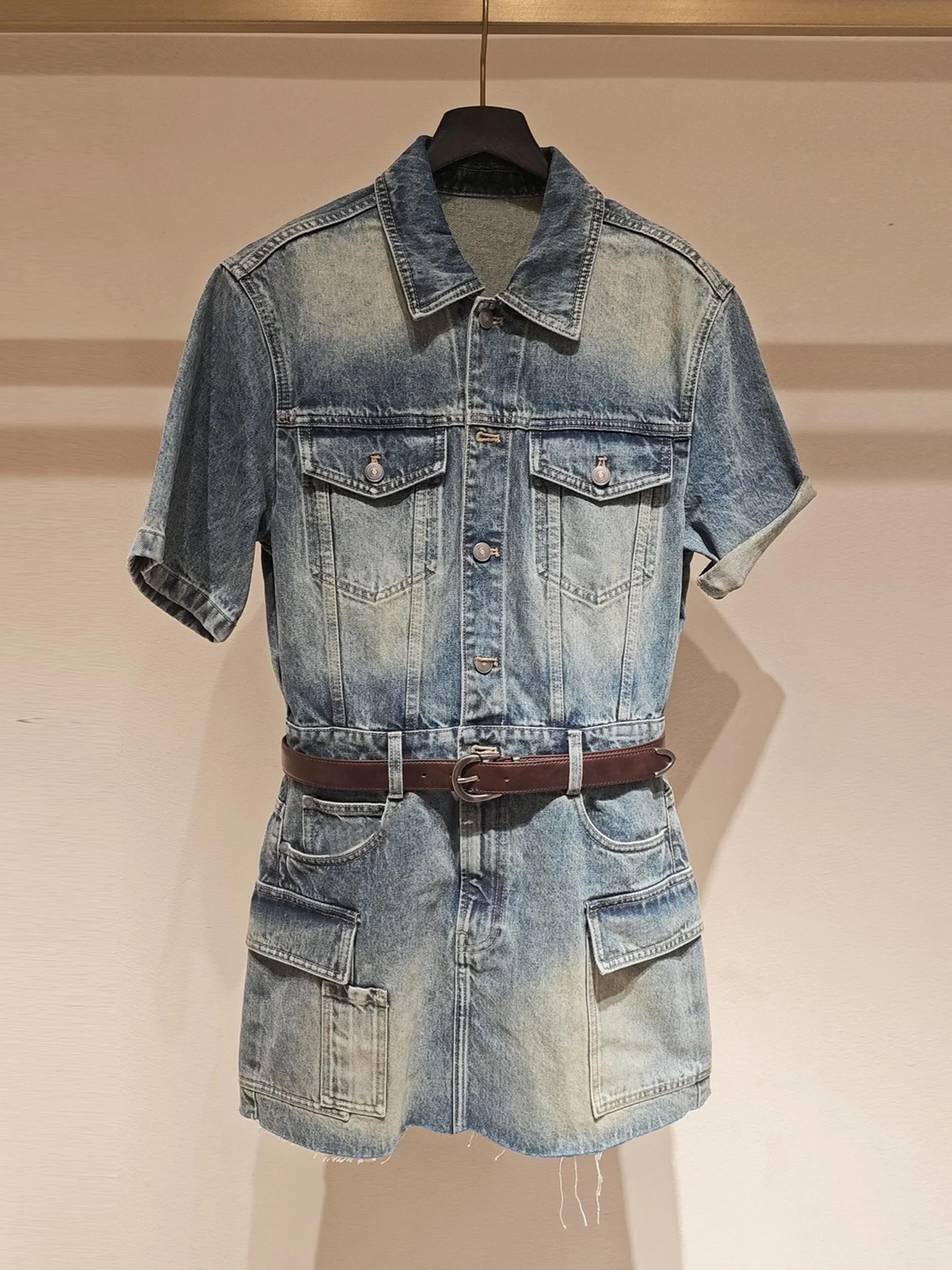 High Waist Washed Denim Dress with Belt Retro Style Women's Spring Summer Autumn Commute Fashion Short Sleeve Button up H-Shape
High Waist Washed Denim Dress with Belt Retro Style Women's Spring Summer Autumn Commute Fashion Short Sleeve Button up H-Shape