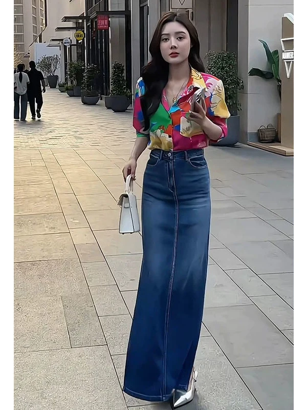 Fashionable Floral Print Shirt And Split Denim Skirt Set Elegant Two-Piece Women's Clothing Long Sleeve Button up Design
Fashionable Floral Print Shirt And Split Denim Skirt Set Elegant Two-Piece Women's Clothing Long Sleeve Button up Design