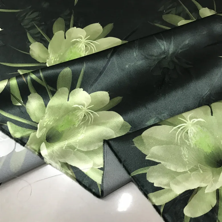 High Quality 40Momme Silk Fabric Inkjet Printing Deep Army Green Bottom Flower Thickened
High Quality 40Momme Silk Fabric Inkjet Printing Deep Army Green Bottom Flower Thickened