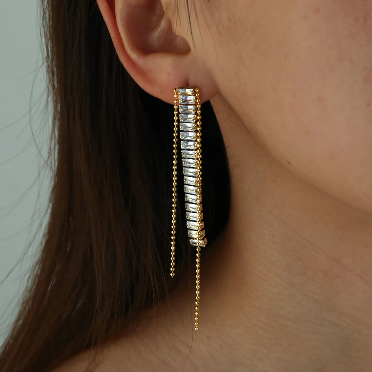 Exquisite Long Tassel Zircon Drop Earrings For Women Girl Wedding Party 18K Gold Plated Stainless Steel Dangle Earrings Jewelry
Exquisite Long Tassel Zircon Drop Earrings For Women Girl Wedding Party 18K Gold Plated Stainless Steel Dangle Earrings Jewelry
