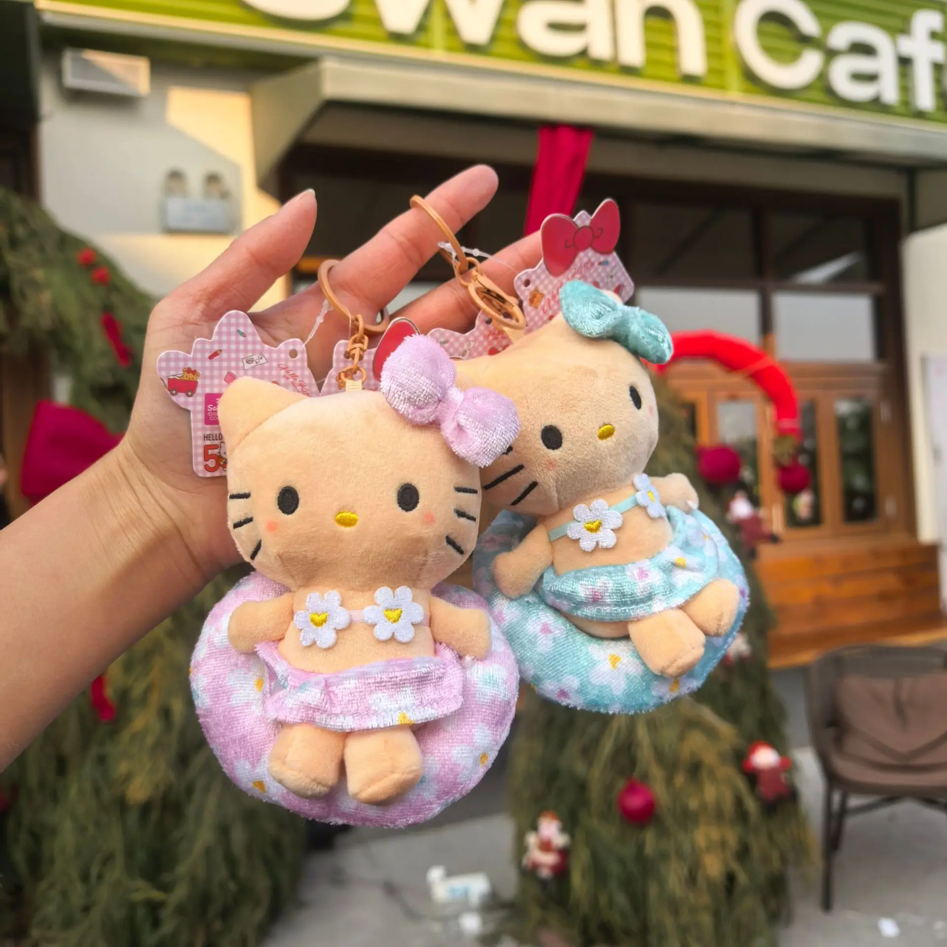New Hawaii Black Leather Swimming Circle Hello Kitty Plush Doll Pendant Cartoon KT Cat Doll Bag Hanging Gift
New Hawaii Black Leather Swimming Circle Hello Kitty Plush Doll Pendant Cartoon KT Cat Doll Bag Hanging Gift