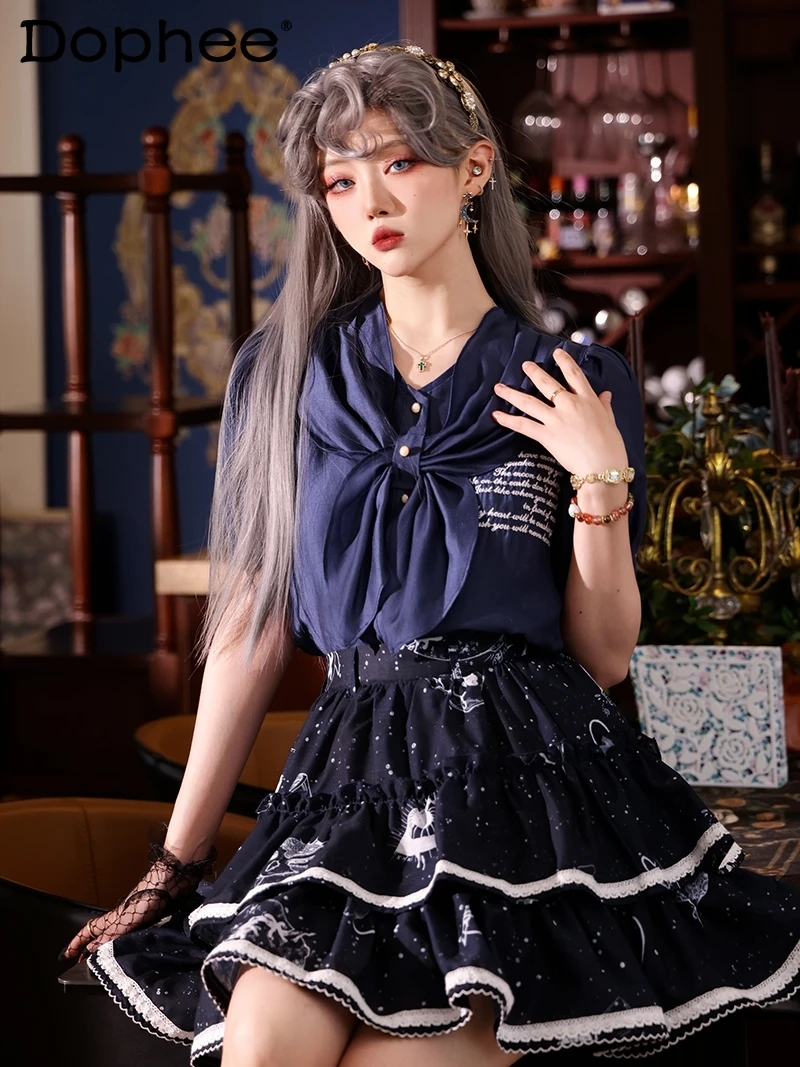 Womens tops Spring Summer New Letter Embroidery Crew Neck Bow Button Temperament Short Sleeve Blue Solid Color Comfort Shirt
Womens tops Spring Summer New Letter Embroidery Crew Neck Bow Button Temperament Short Sleeve Blue Solid Color Comfort Shirt