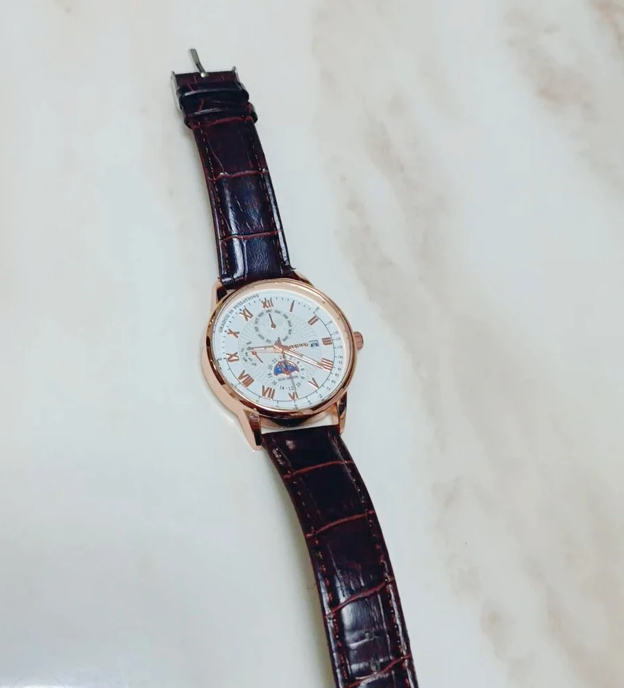Multi-purpose High-end Luxury Men Sports Quartz Wristwatch Luminous Date Display Leather Strap Male Business Clock Gift
Multi-purpose High-end Luxury Men Sports Quartz Wristwatch Luminous Date Display Leather Strap Male Business Clock Gift