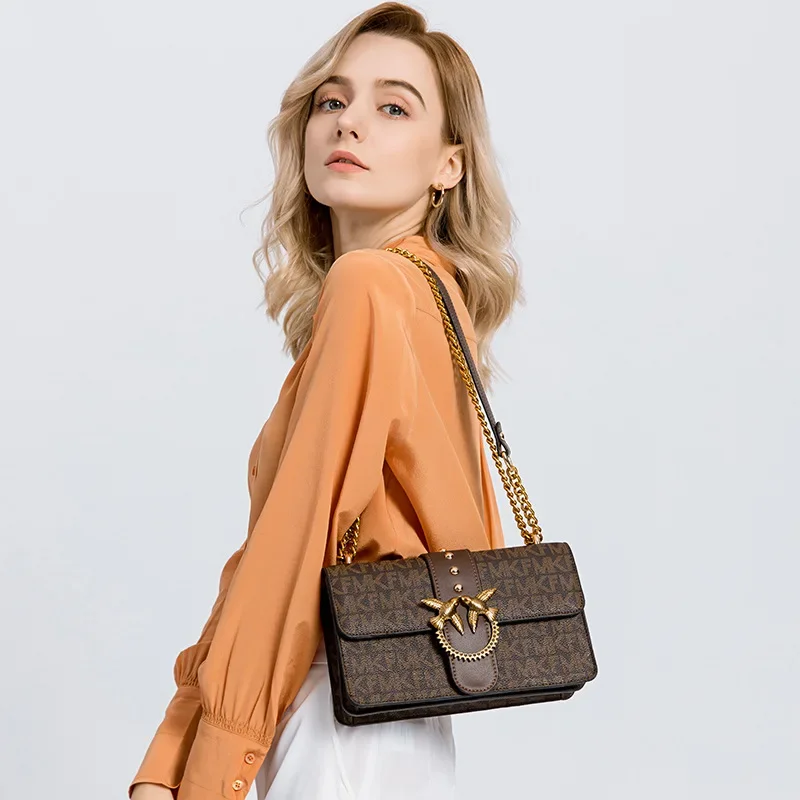 2026 New Fashion Trendy Small Square Bag Chain One Shoulder Oblique Span Bag Swallow Bag Versatile Retro Europe and America
2026 New Fashion Trendy Small Square Bag Chain One Shoulder Oblique Span Bag Swallow Bag Versatile Retro Europe and America