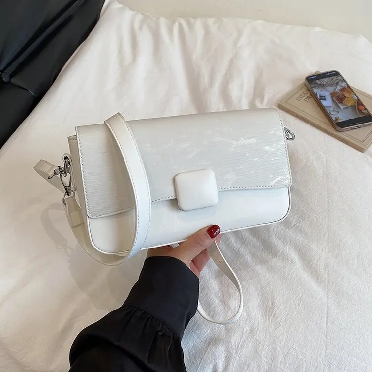 2026 New Women's Light Luxury Chain Bag - Trendy Minimalist, Fashionable & Versatile, Crossbody/Shoulder Style
2026 New Women's Light Luxury Chain Bag - Trendy Minimalist, Fashionable & Versatile, Crossbody/Shoulder Style