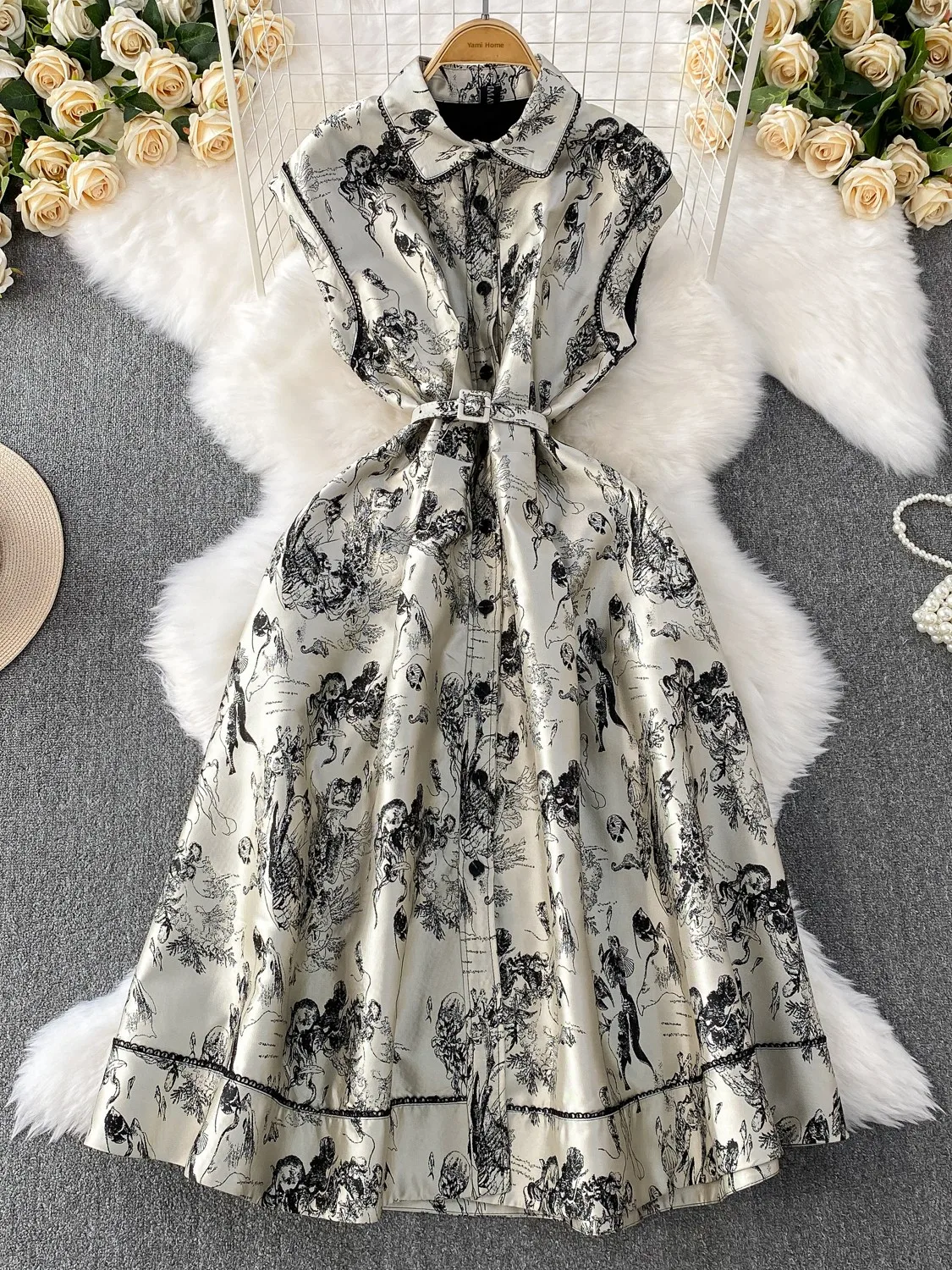 Retro Chinese Style Floral Embroidery Doll Collar Sleeveless Women's Dress A-Line Midi Skirt High Waist Slim Fit Summer New
Retro Chinese Style Floral Embroidery Doll Collar Sleeveless Women's Dress A-Line Midi Skirt High Waist Slim Fit Summer New