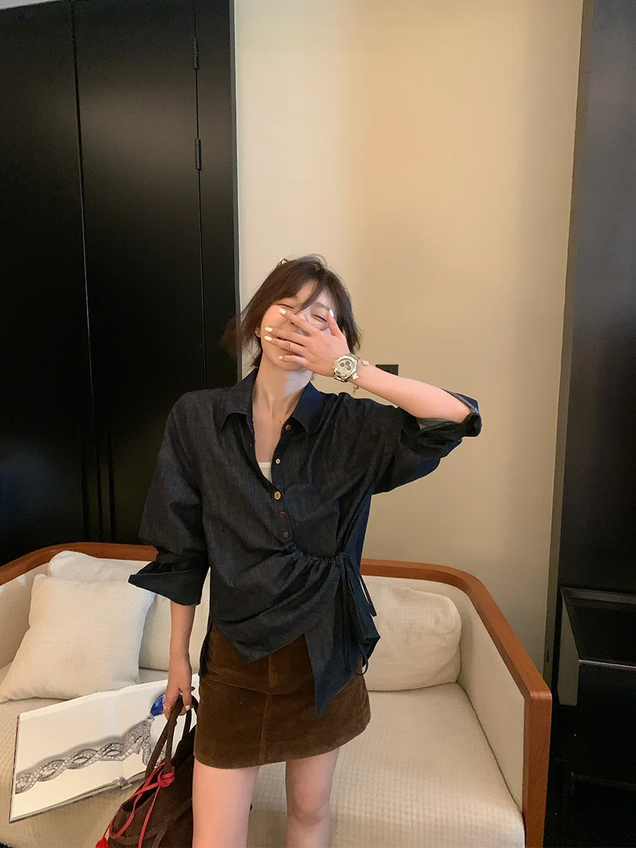 MUKOK Модная джинсовая рубашка с асимметричным бантом, свободного кроя, из чистого хлопка, с длинным рукавом, воротником, стандартная тонкая модель
MUKOK Модная джинсовая рубашка с асимметричным бантом, свободного кроя, из чистого хлопка, с длинным рукавом, воротником, стандартная тонкая модель